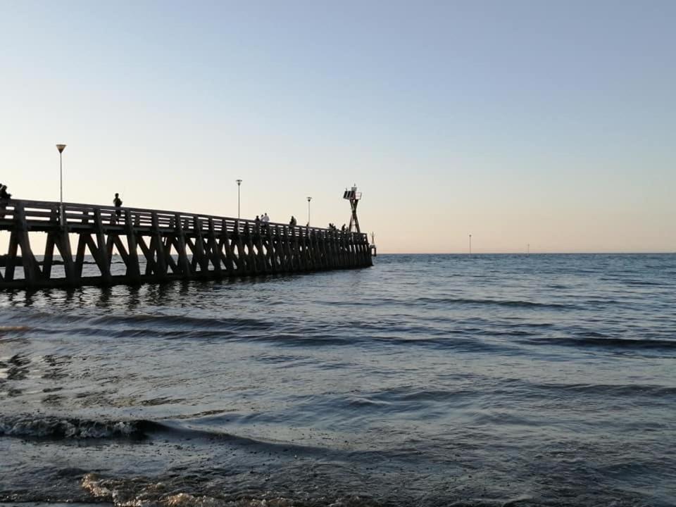 Plage Et La Mer Tres Proche 库尔瑟勒·苏尔·梅尔 外观 照片